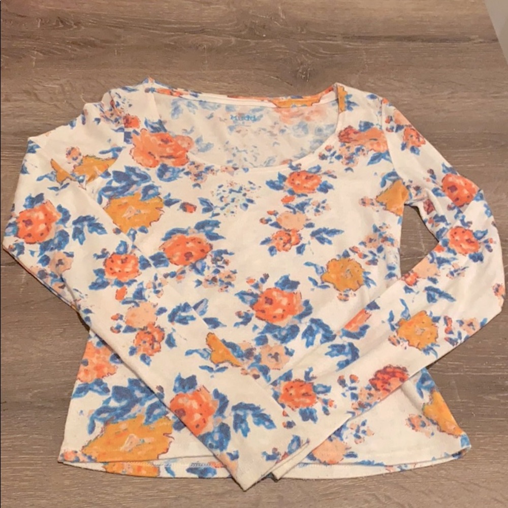 Long sleeve floral shirt